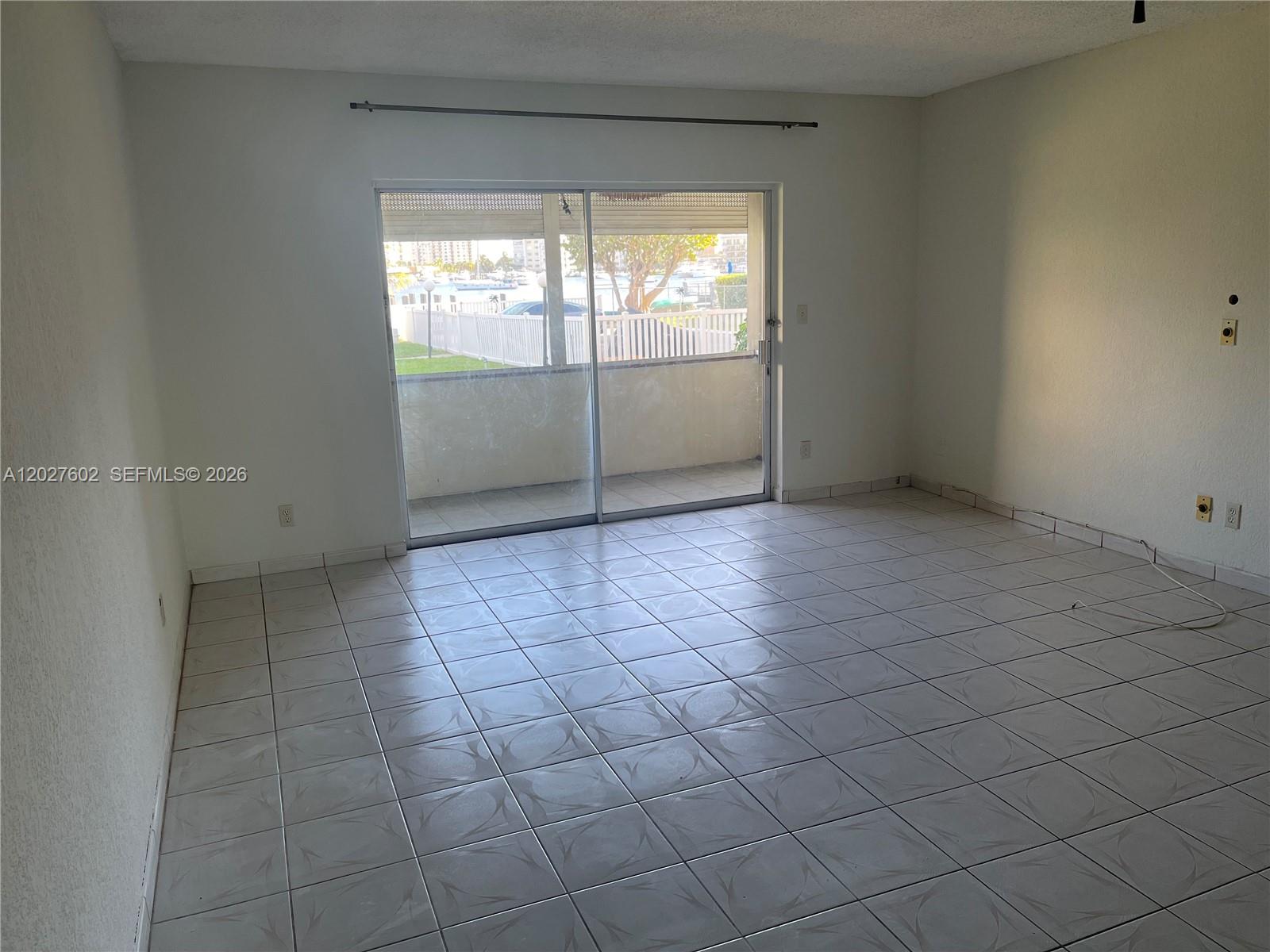 CRYSTAL COVE INC CONDO - Residential Lease