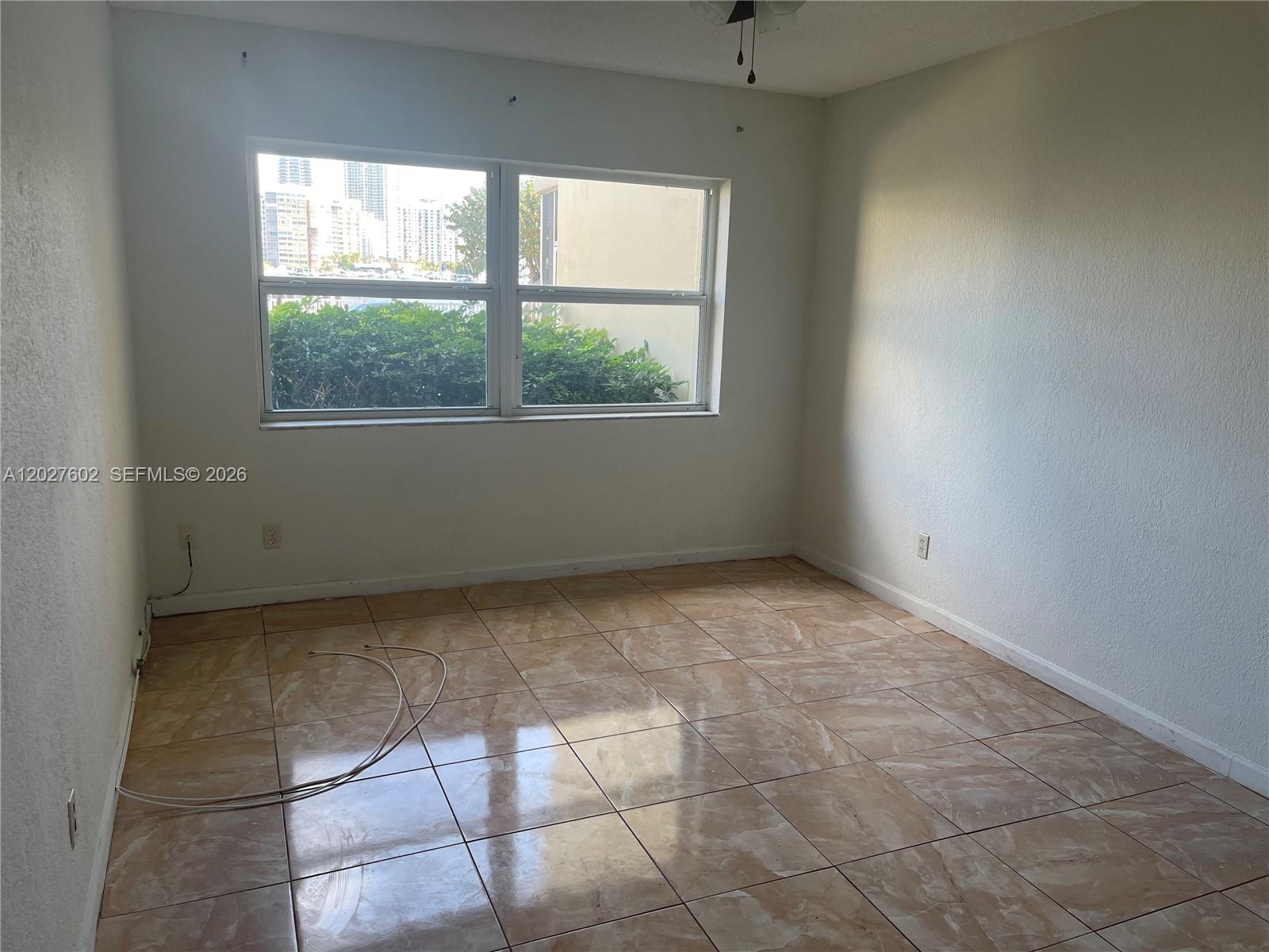 CRYSTAL COVE INC CONDO - Residential Lease