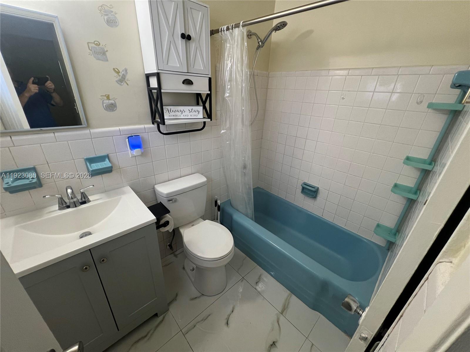 CORAL RIDGE ISLES - Residential Lease