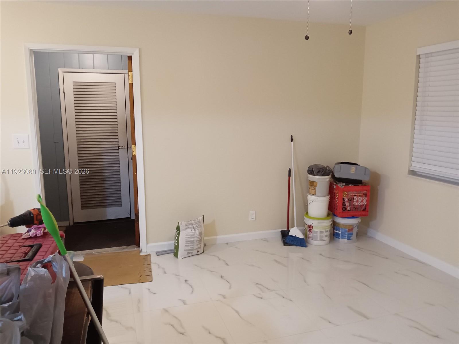 CORAL RIDGE ISLES - Residential Lease