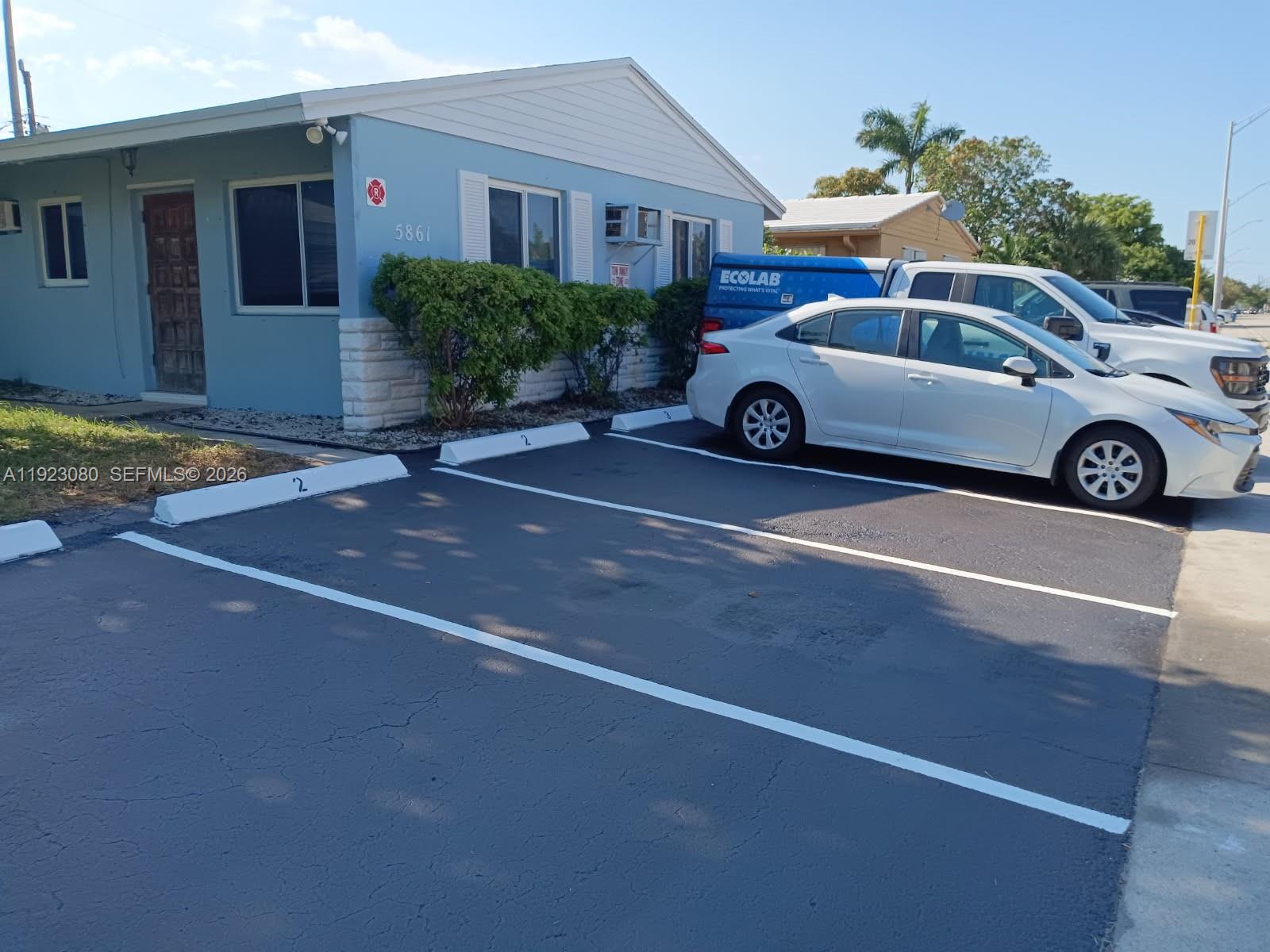 CORAL RIDGE ISLES - Residential Lease