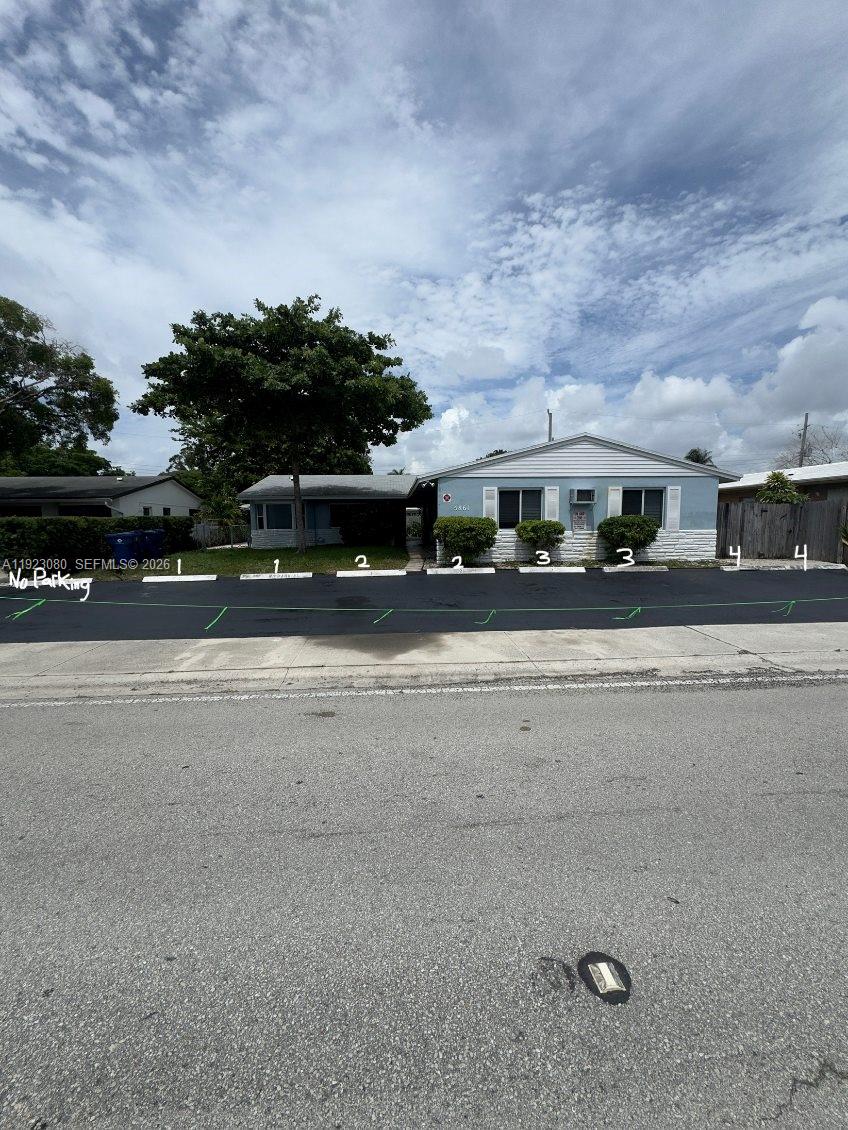 CORAL RIDGE ISLES - Residential Lease