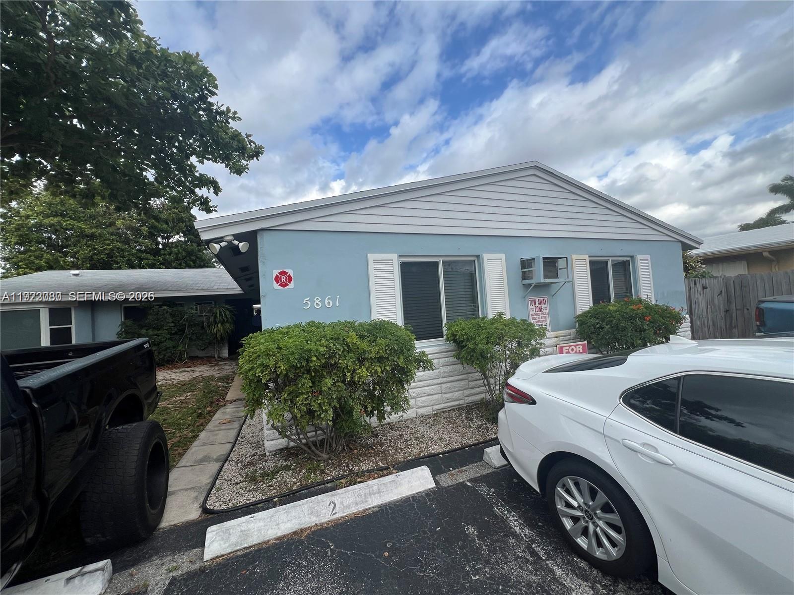 CORAL RIDGE ISLES - Residential Lease