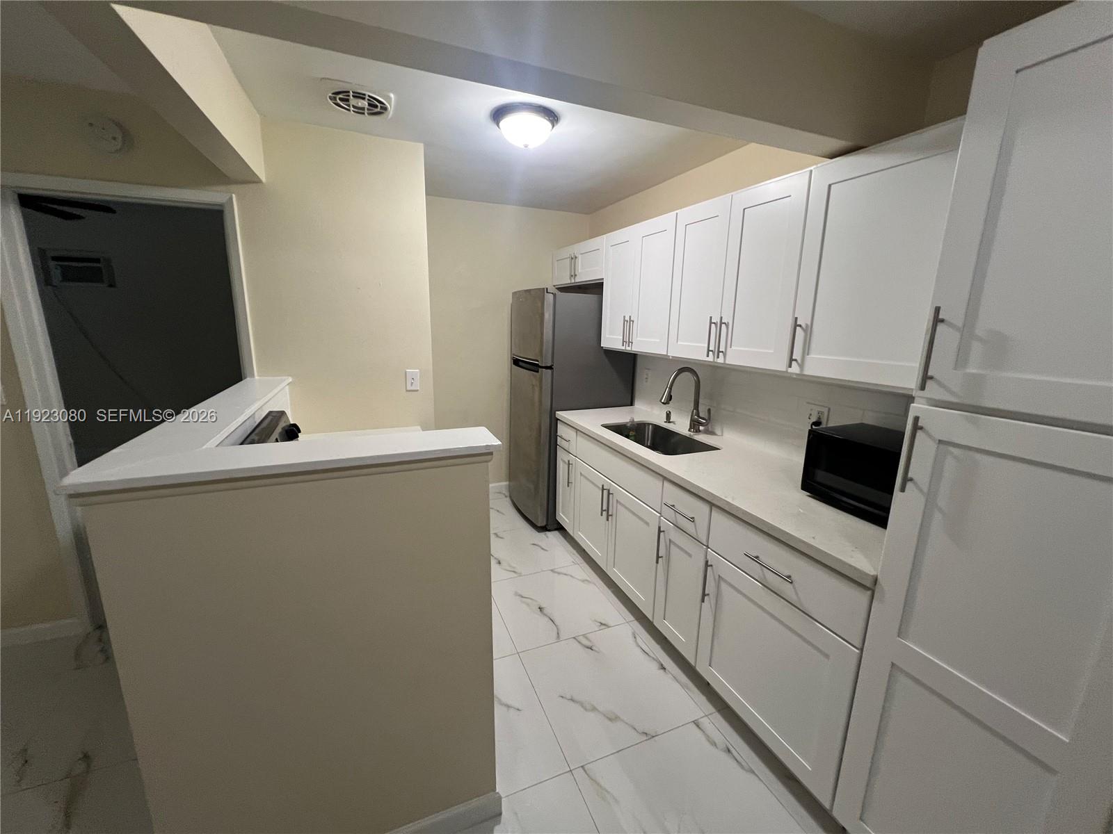 CORAL RIDGE ISLES - Residential Lease