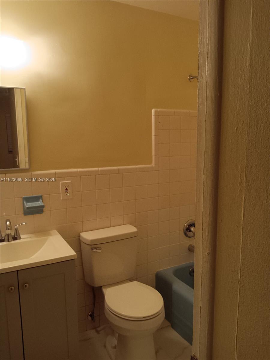 CORAL RIDGE ISLES - Residential Lease