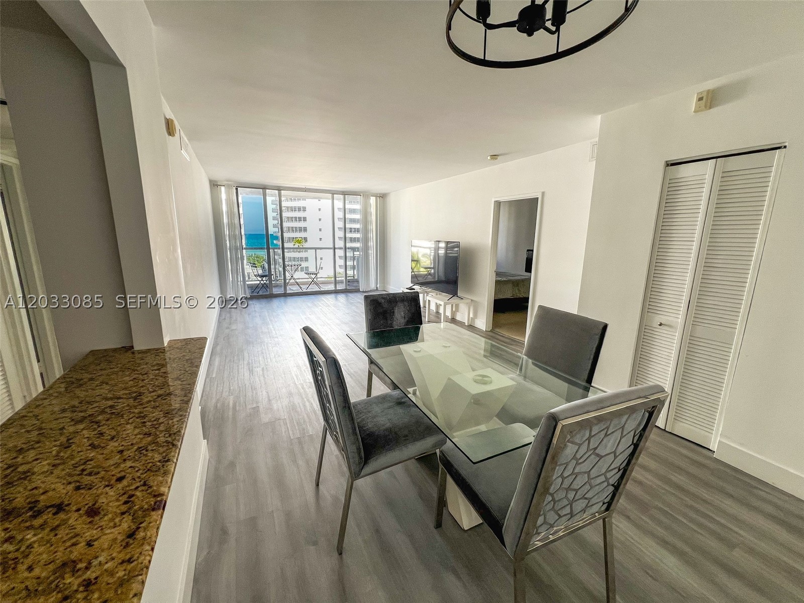 5600 CONDO - Residential