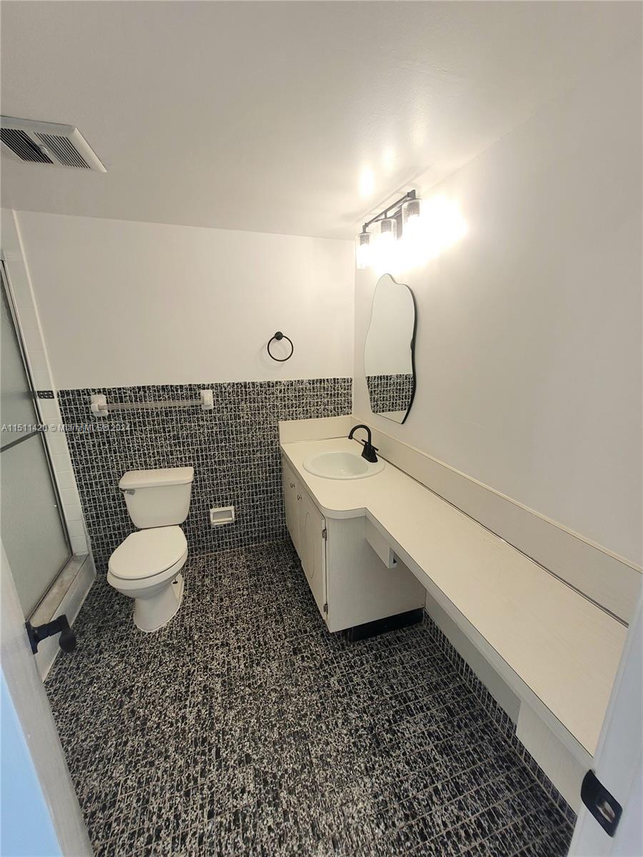 JADE WINDS GROUP - - Residential