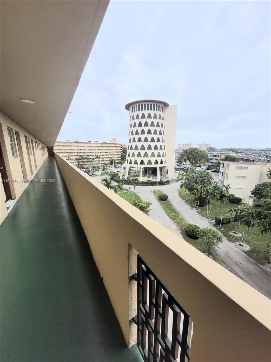 JADE WINDS GROUP - - Residential