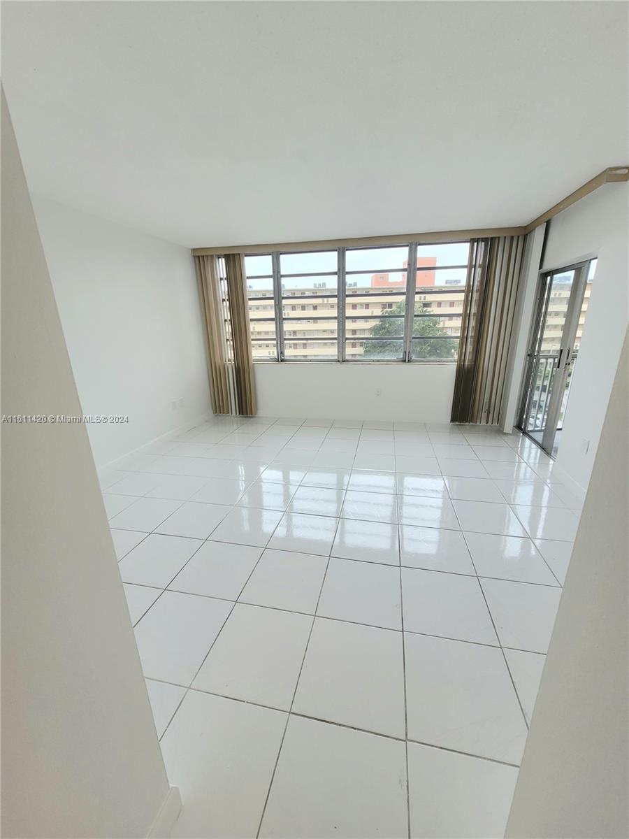 JADE WINDS GROUP - - Residential