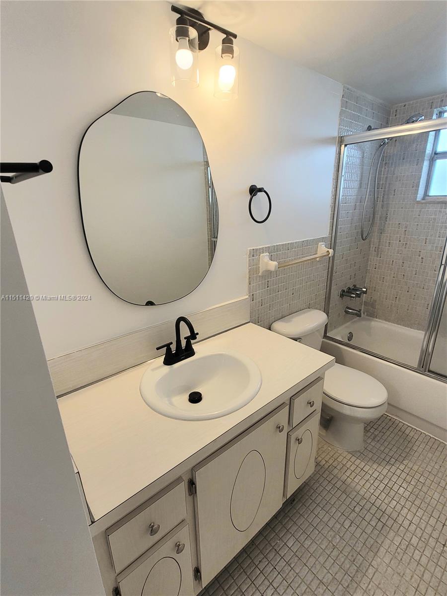 JADE WINDS GROUP - - Residential