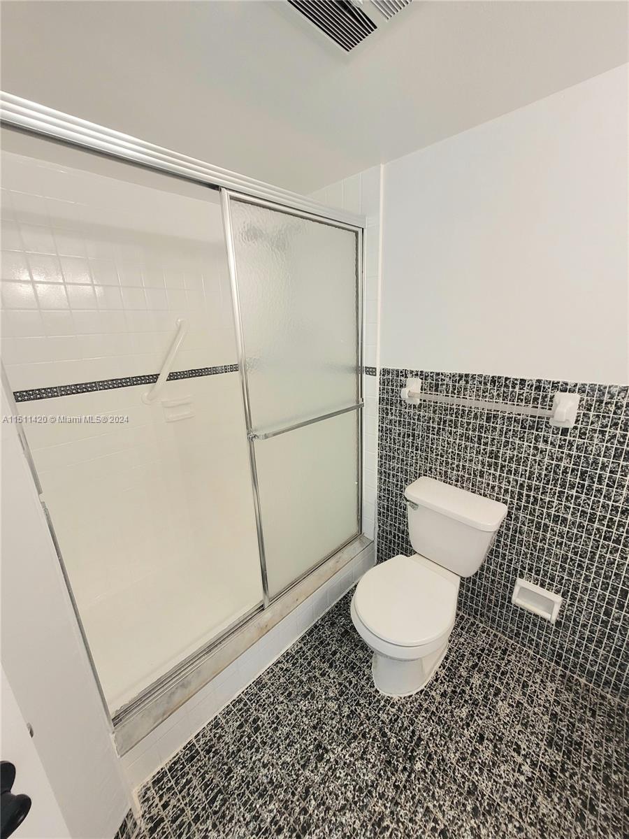 JADE WINDS GROUP - - Residential