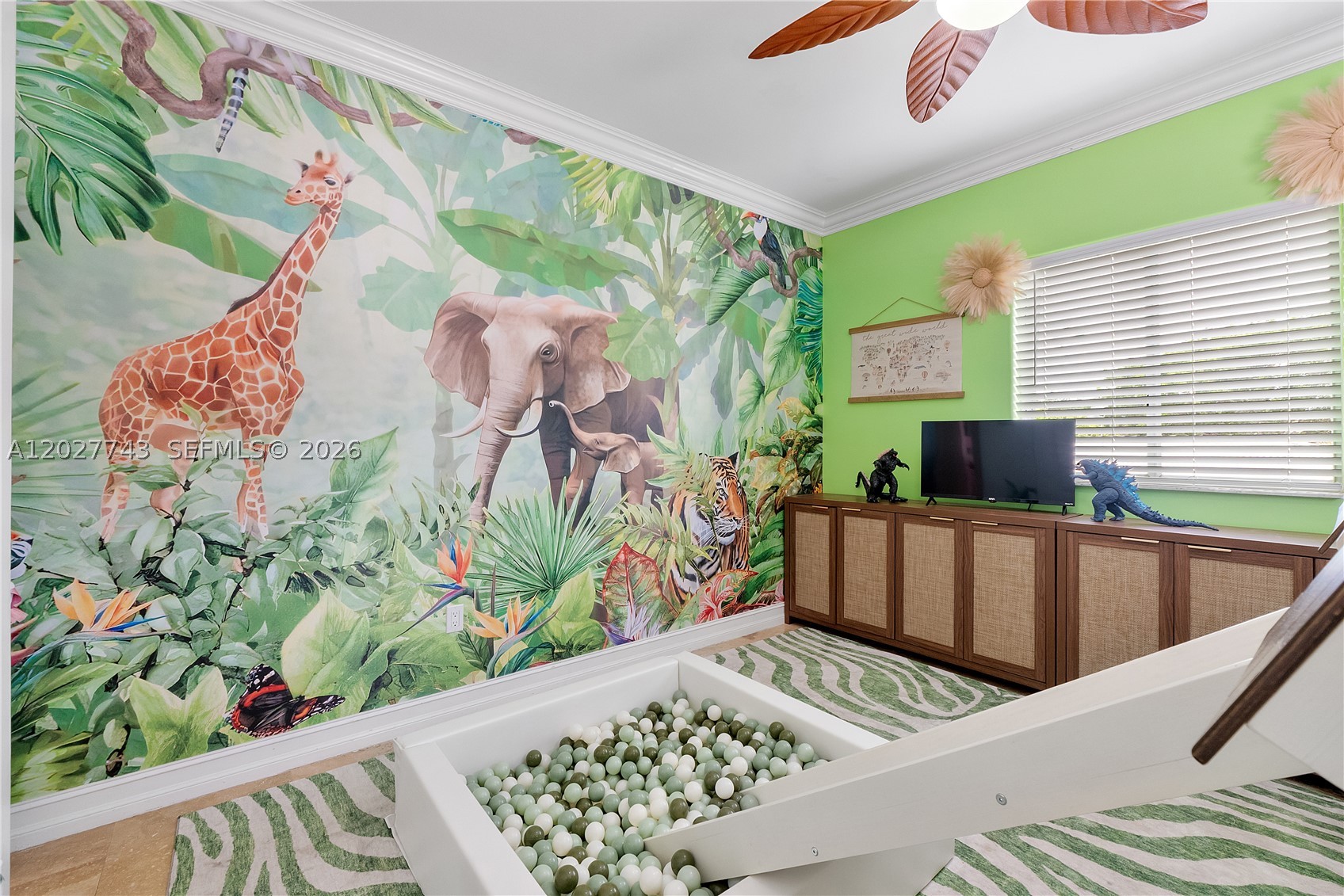GENESIS OAK GARDENS - Residential