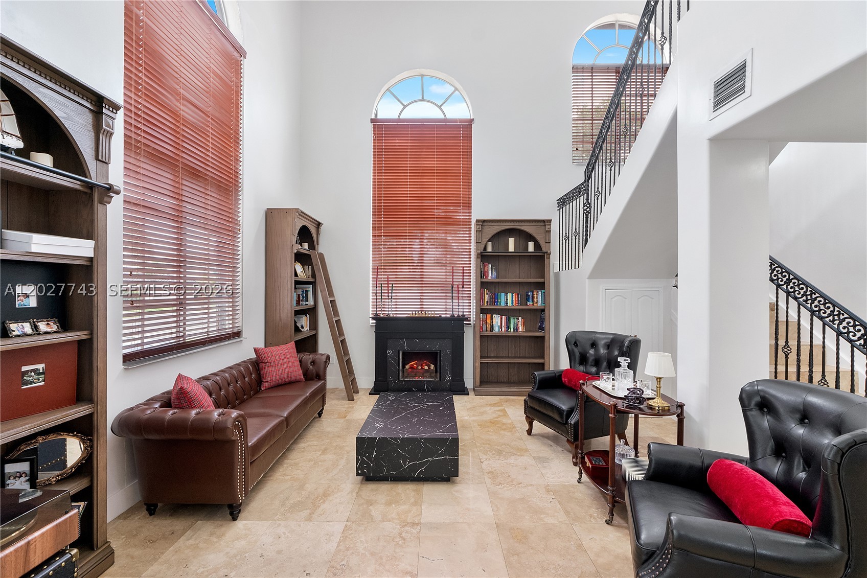 GENESIS OAK GARDENS - Residential