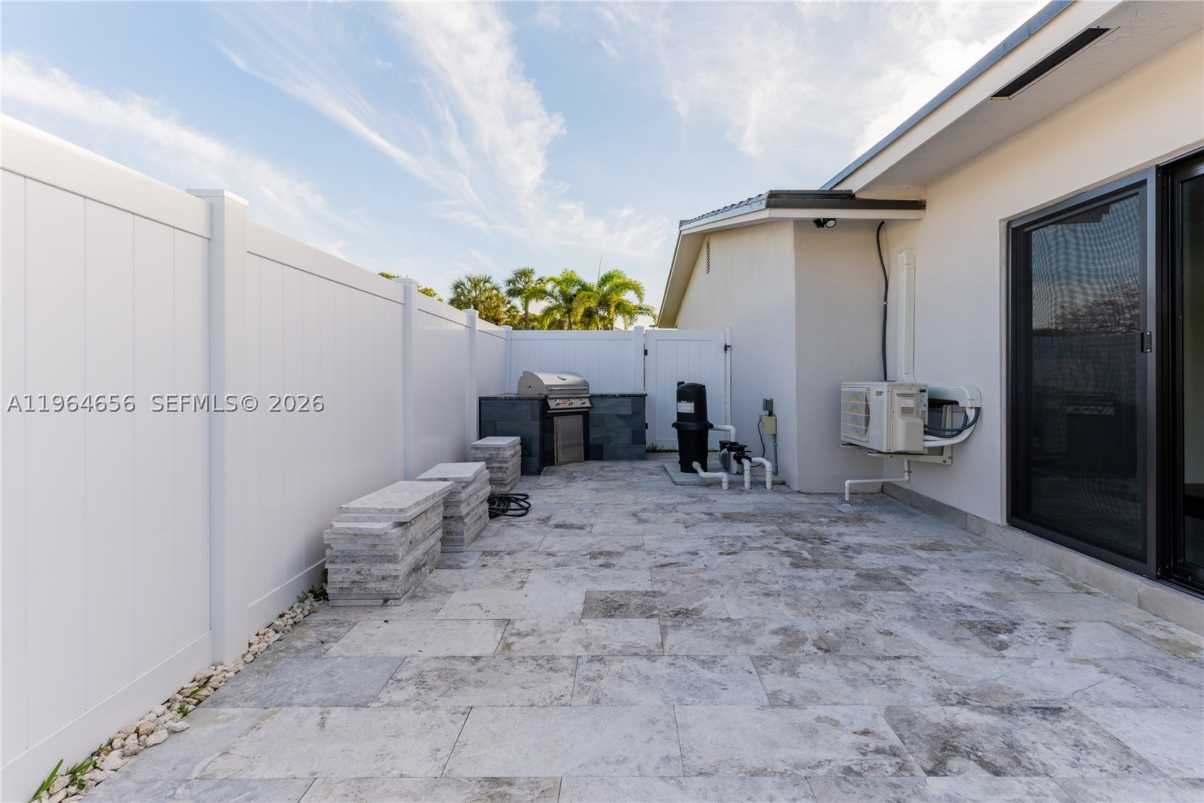 CORAL RIDGE COUNTRY CLUB - Residential