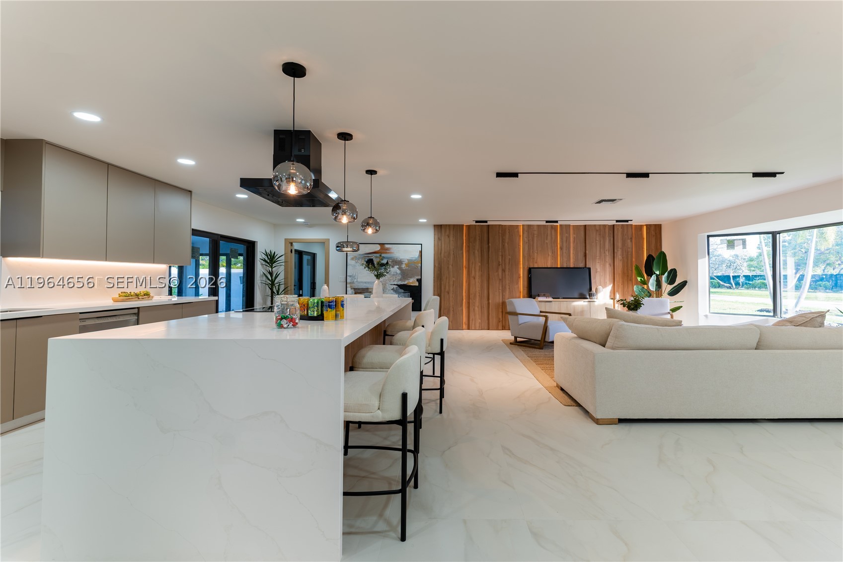 CORAL RIDGE COUNTRY CLUB - Residential