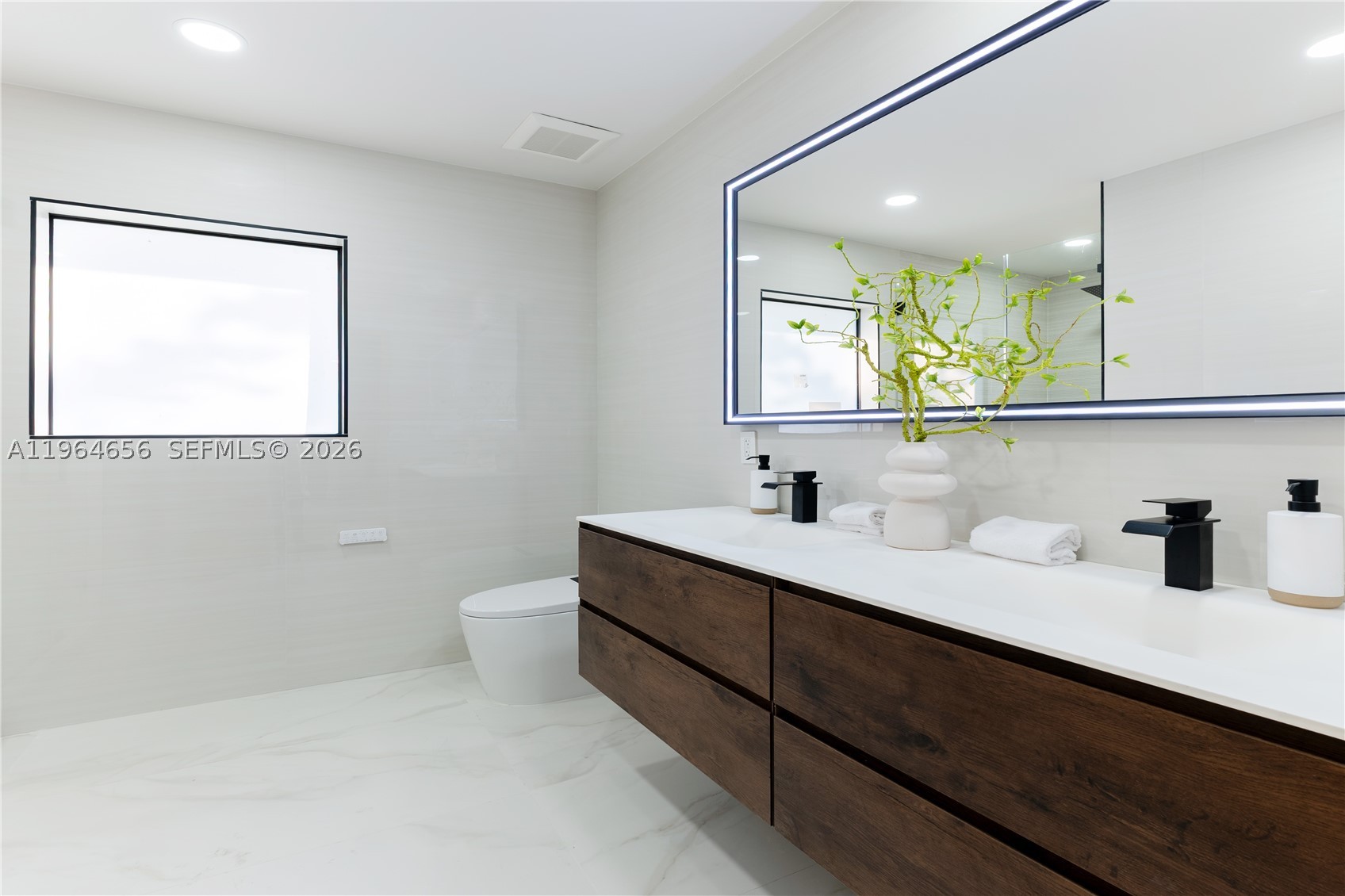 CORAL RIDGE COUNTRY CLUB - Residential