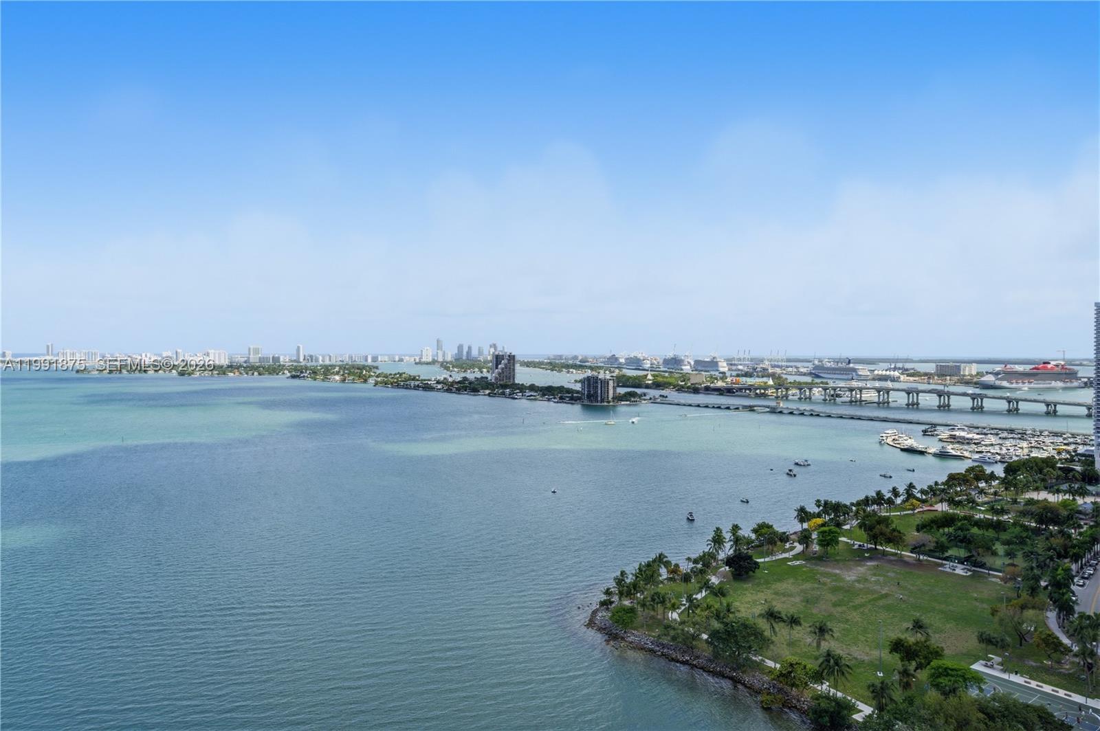 PARAMOUNT BAY CONDO - Residential
