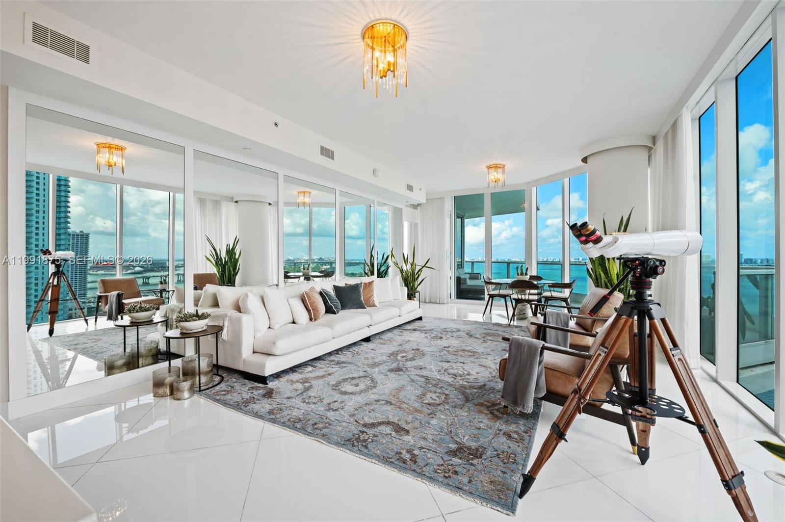 PARAMOUNT BAY CONDO - Residential