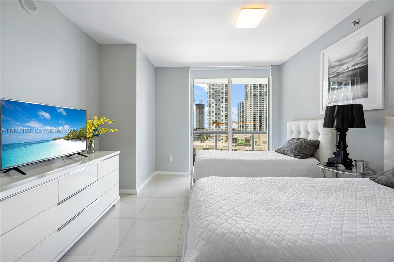 ICON BRICKELL CONDO NO 3 - Residential