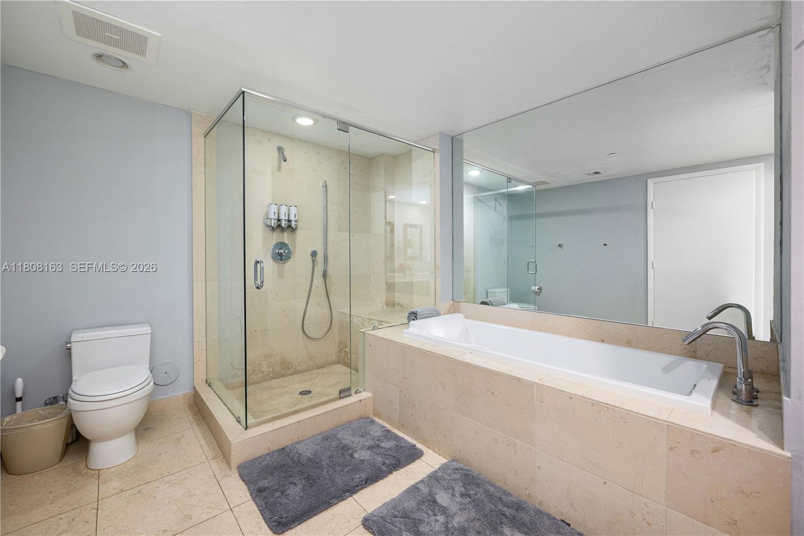 ICON BRICKELL CONDO NO 3 - Residential