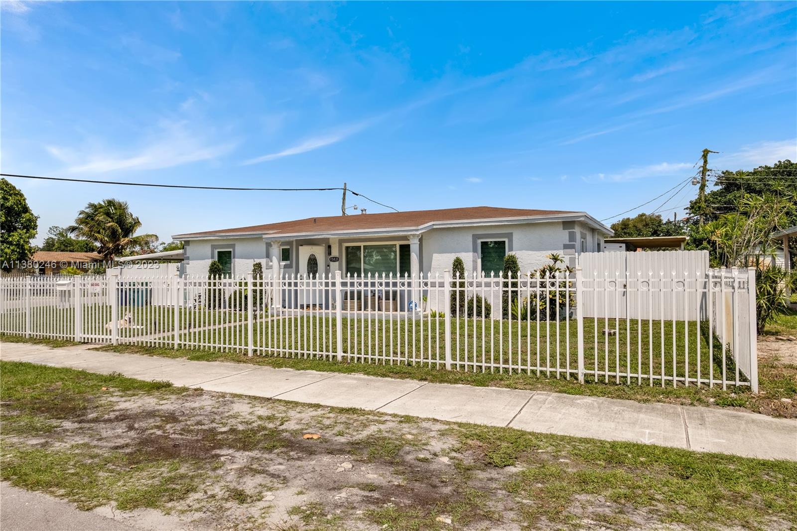 GOLDEN HIGHLANDS EST - Residential