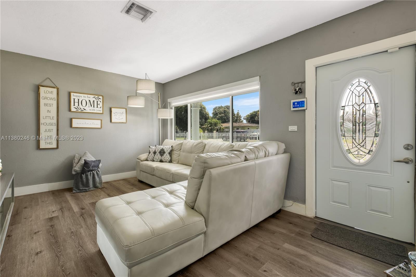 GOLDEN HIGHLANDS EST - Residential