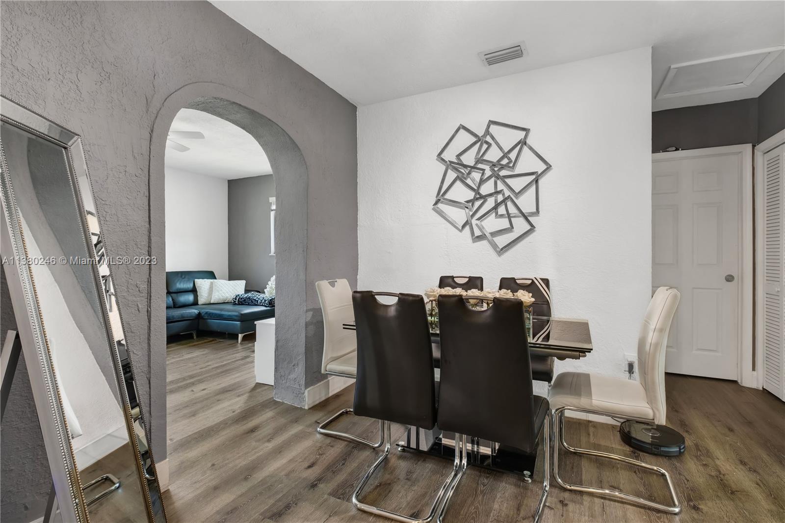 GOLDEN HIGHLANDS EST - Residential