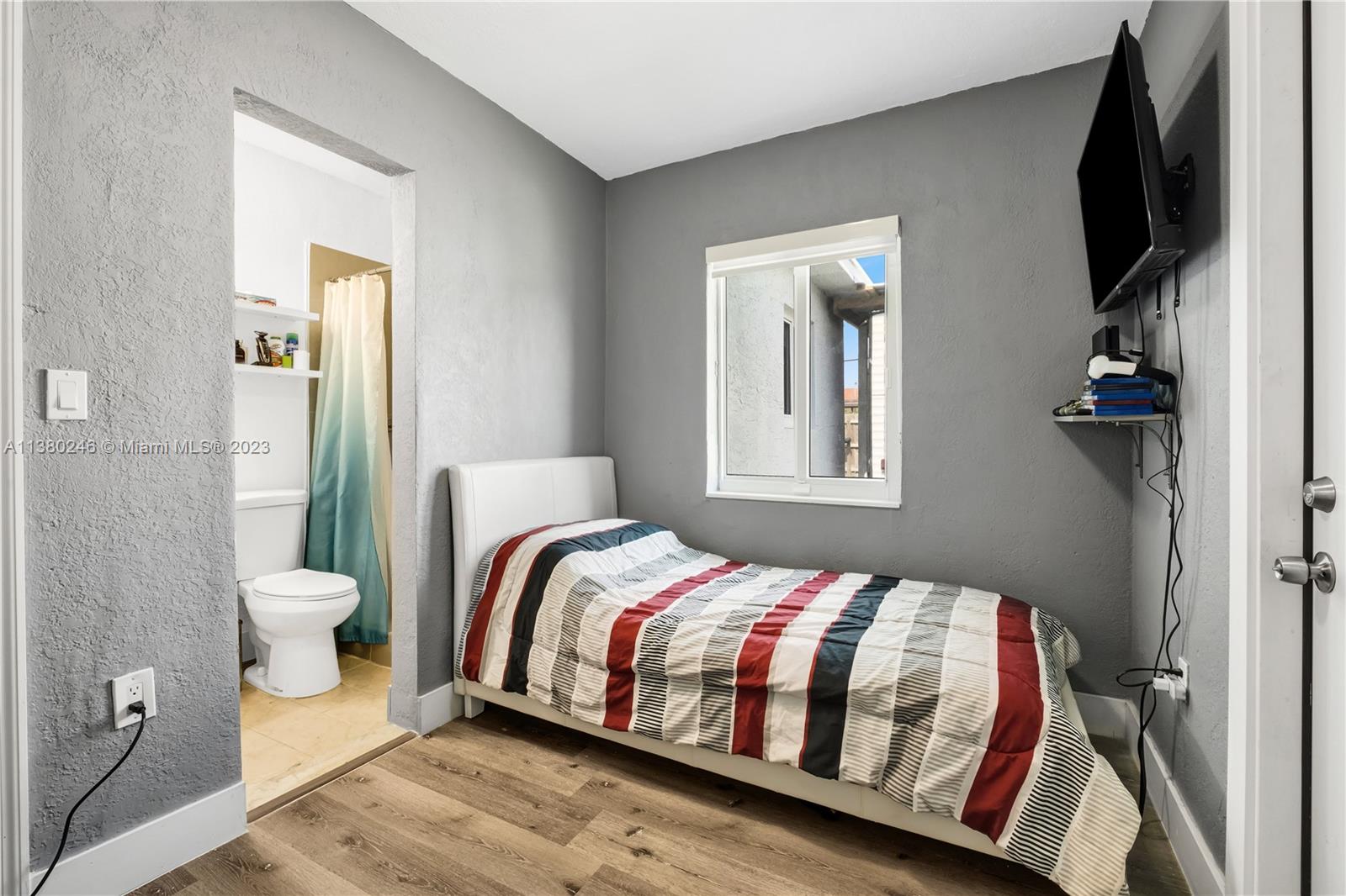 GOLDEN HIGHLANDS EST - Residential