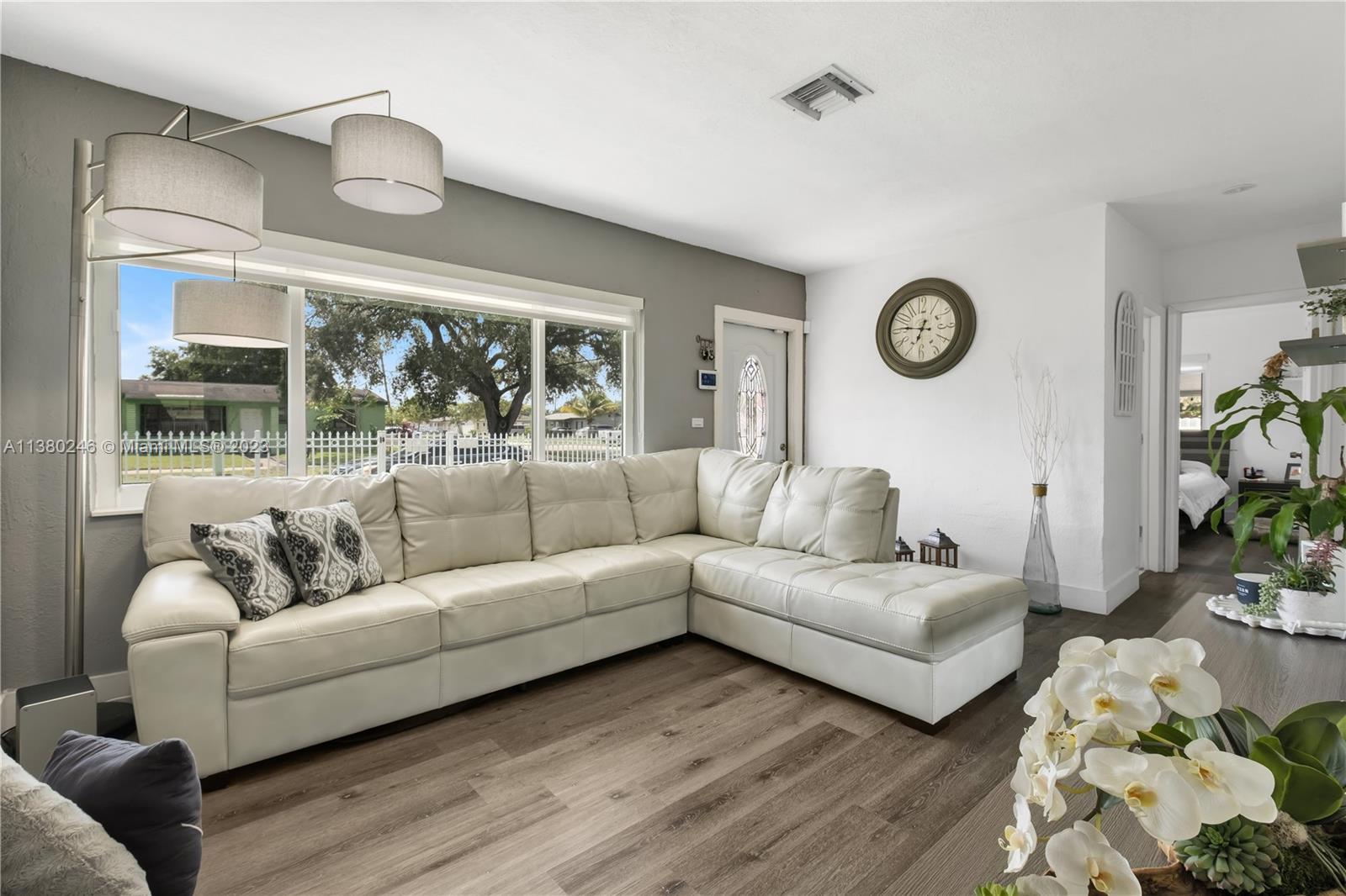 GOLDEN HIGHLANDS EST - Residential