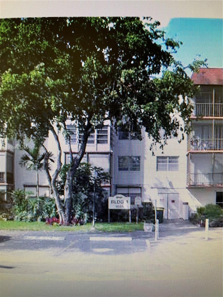 2 bed 2 bath unit located on the first floor.
