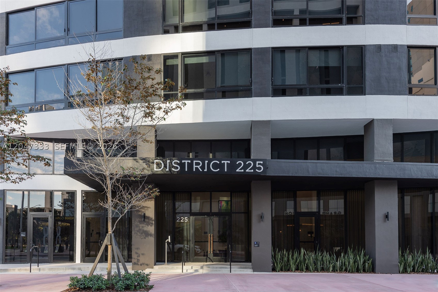 DISTRICT 225 - Residential