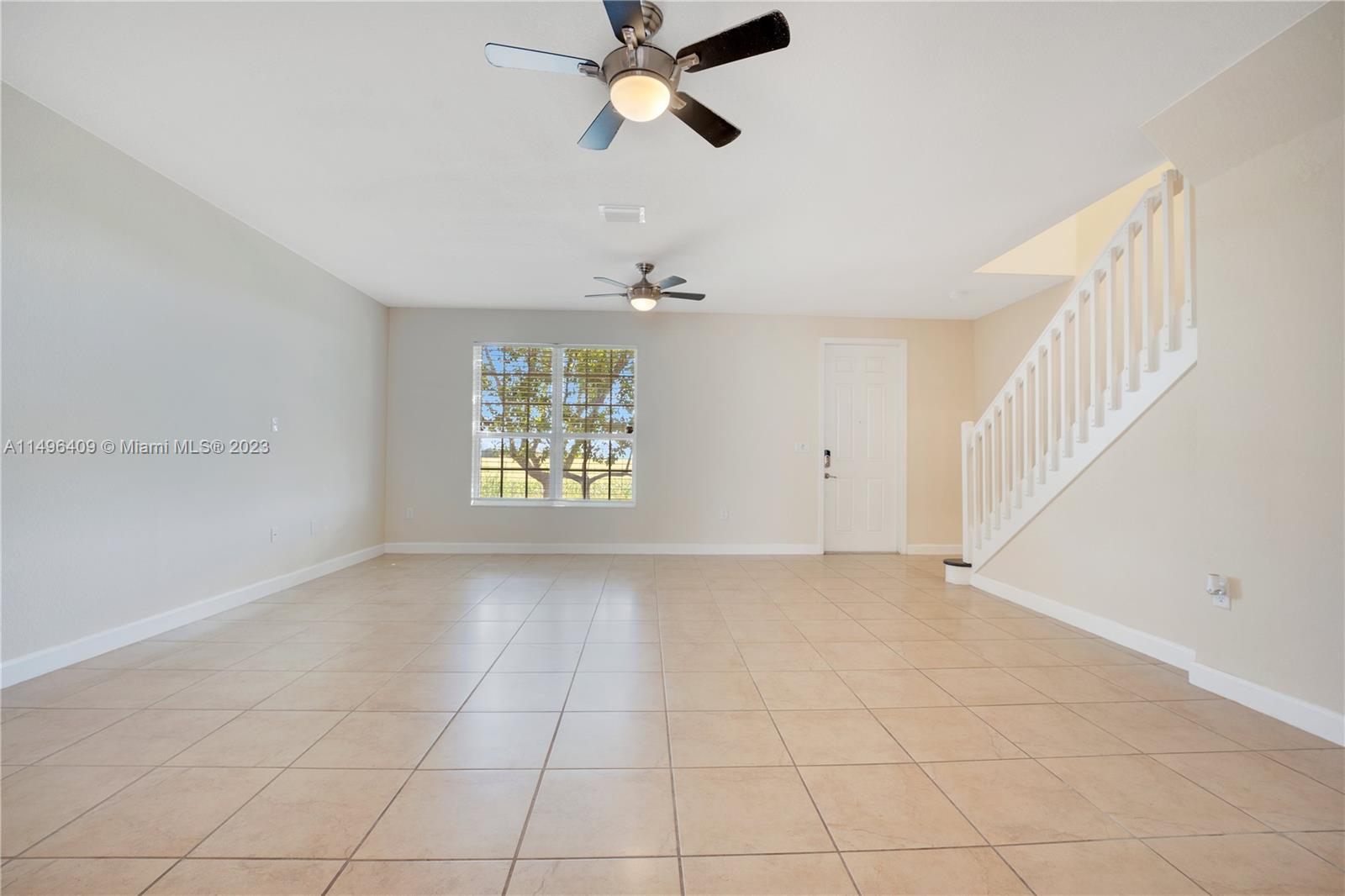 KENDALL COMMONS TOWNHOMES - Residential