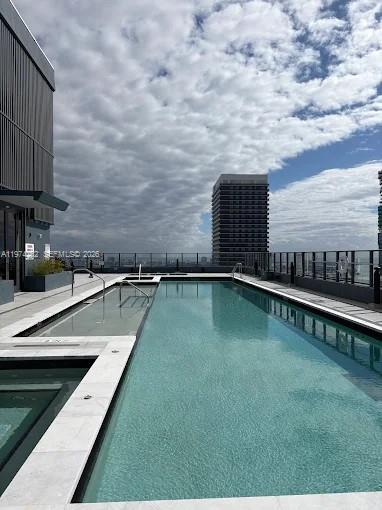 501 FIRST RESIDENCES - Residential