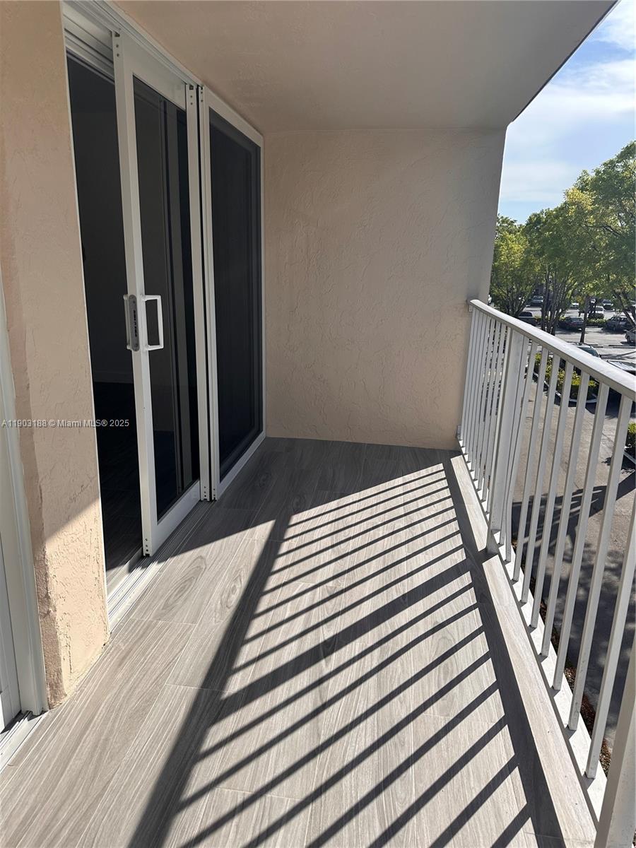 KINGS CREEK SO CONDO - Residential