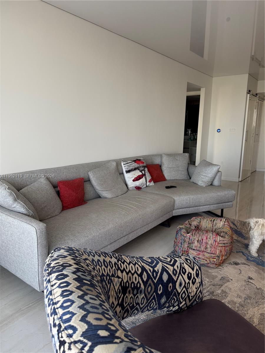 WINSTON TOWERS 600 CONDO - Residential