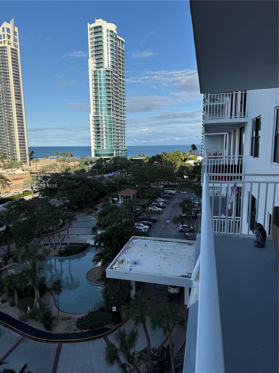 This exclusive apartment is designed for those who truly appreciate exceptional quality, refined renovations, and high-end furnishings. Every detail has been carefully selected to offer comfort, elegance, and a luxurious living experience.
Located directly across from the beach in the heart of Sunny Isles Beach, this apartment offers unbeatable convenience just steps away from shopping, restaurants, cafés, and everyday essentials.
This is not just an apartment, but a lifestyle, ideal for a discerning buyer who values premium finishes, superior craftsmanship, and an unbeatable beachfront location.