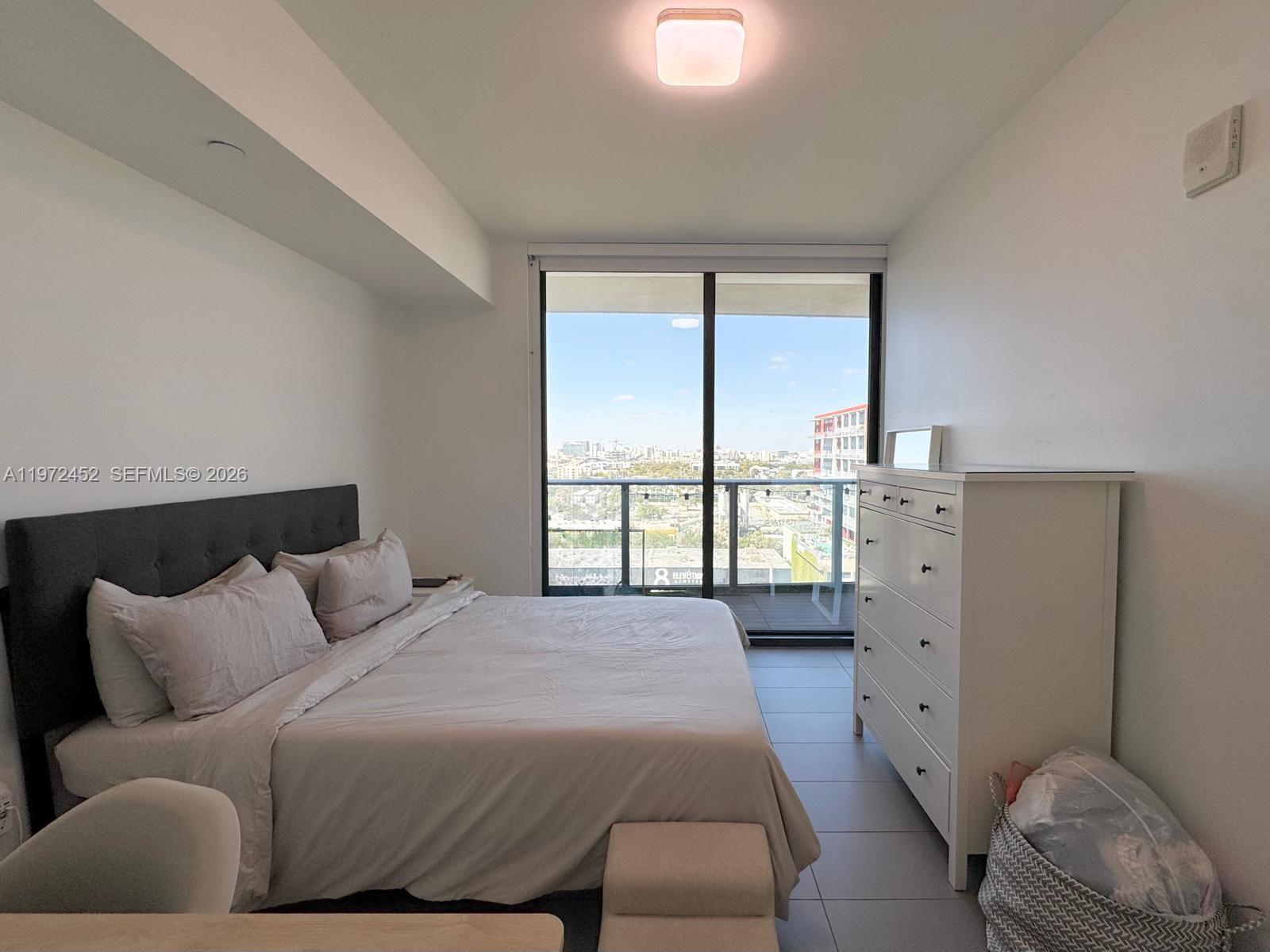 CANVAS CONDO - Residential