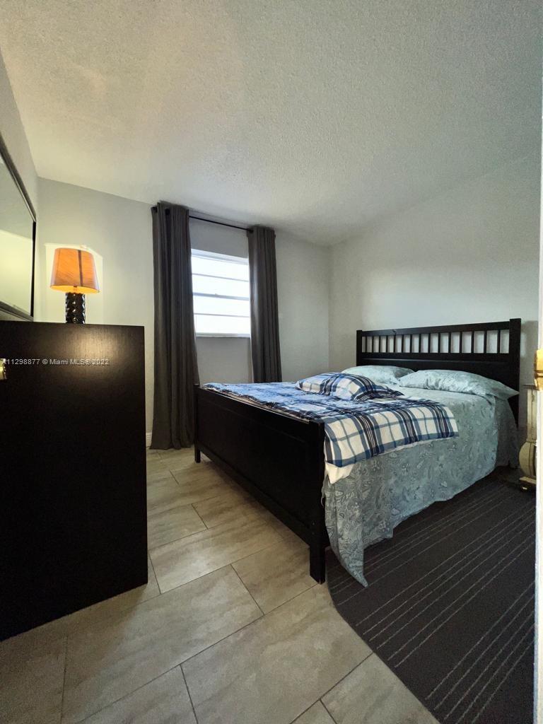 WARRENTON HOUSE CONDO - Residential
