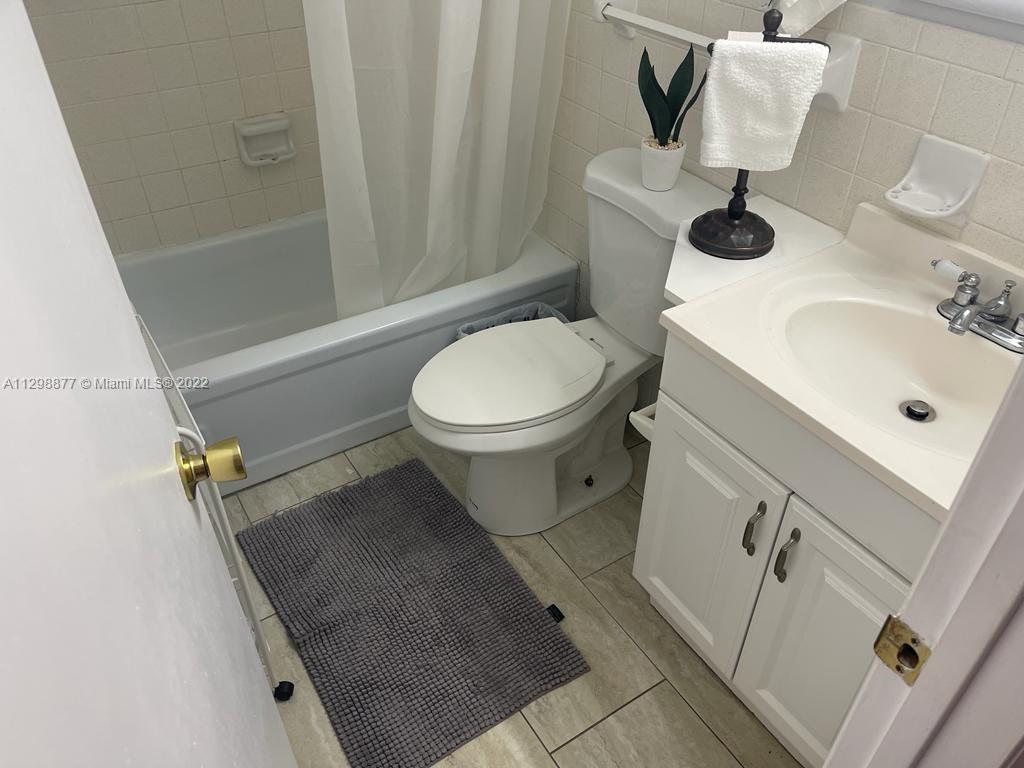 WARRENTON HOUSE CONDO - Residential