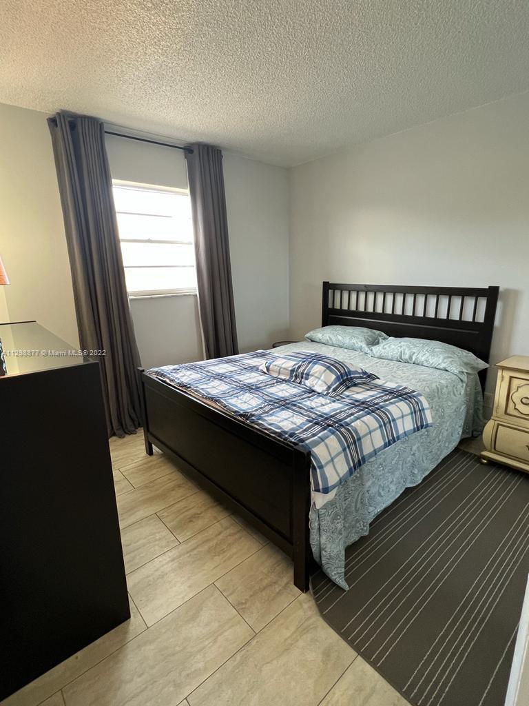 WARRENTON HOUSE CONDO - Residential