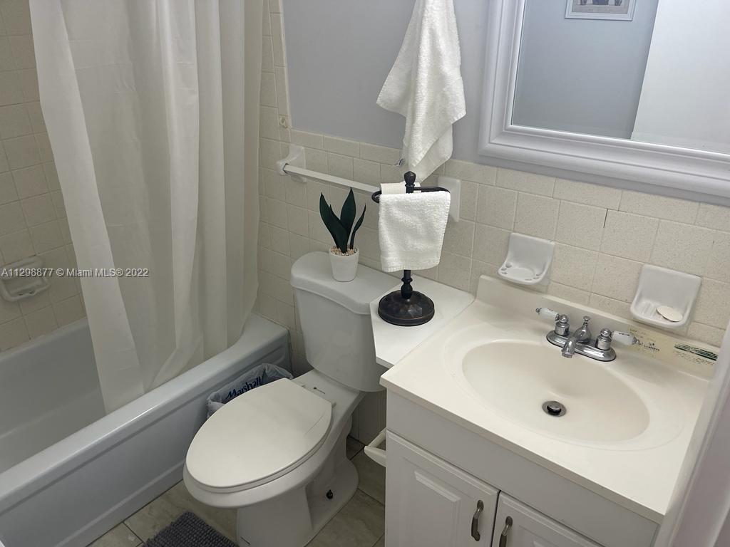WARRENTON HOUSE CONDO - Residential