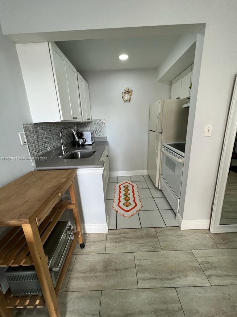 WARRENTON HOUSE CONDO - Residential