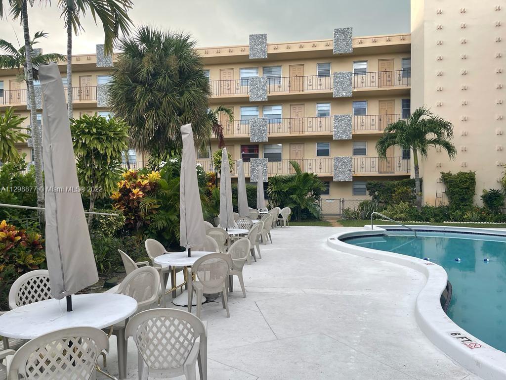 WARRENTON HOUSE CONDO - Residential