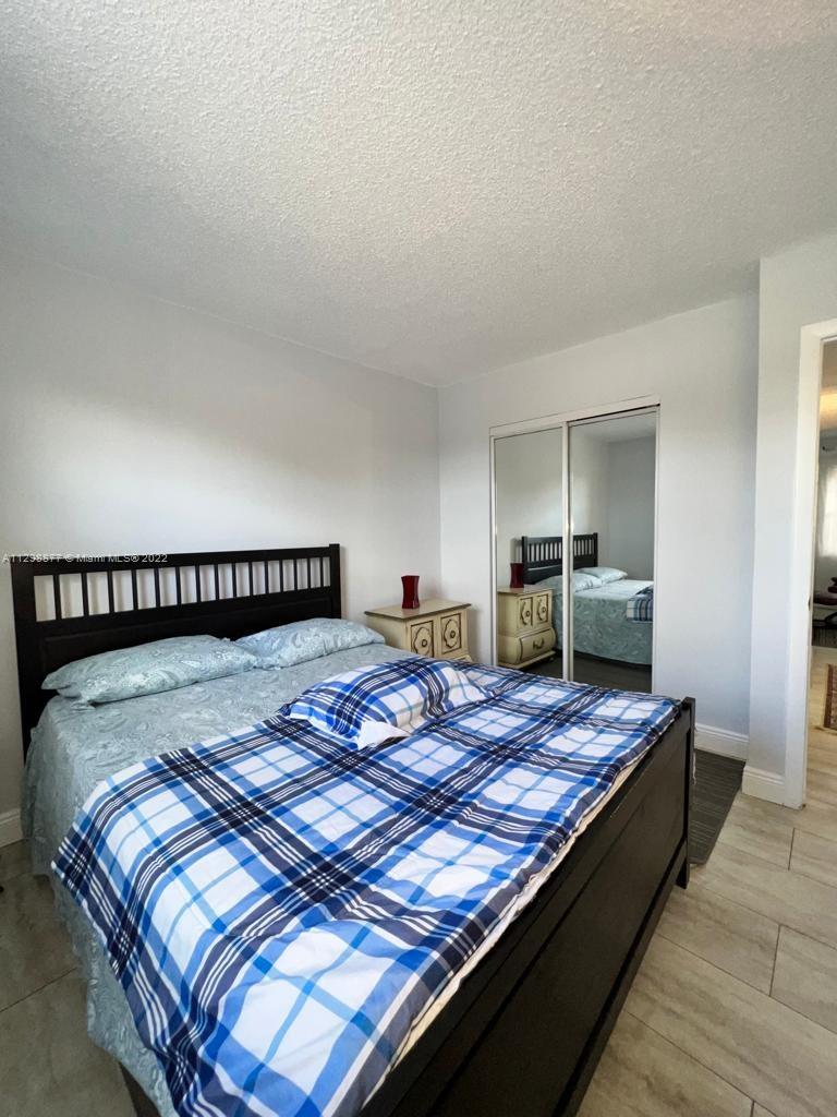 WARRENTON HOUSE CONDO - Residential