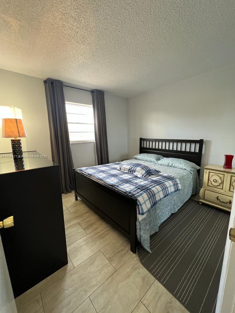 WARRENTON HOUSE CONDO - Residential