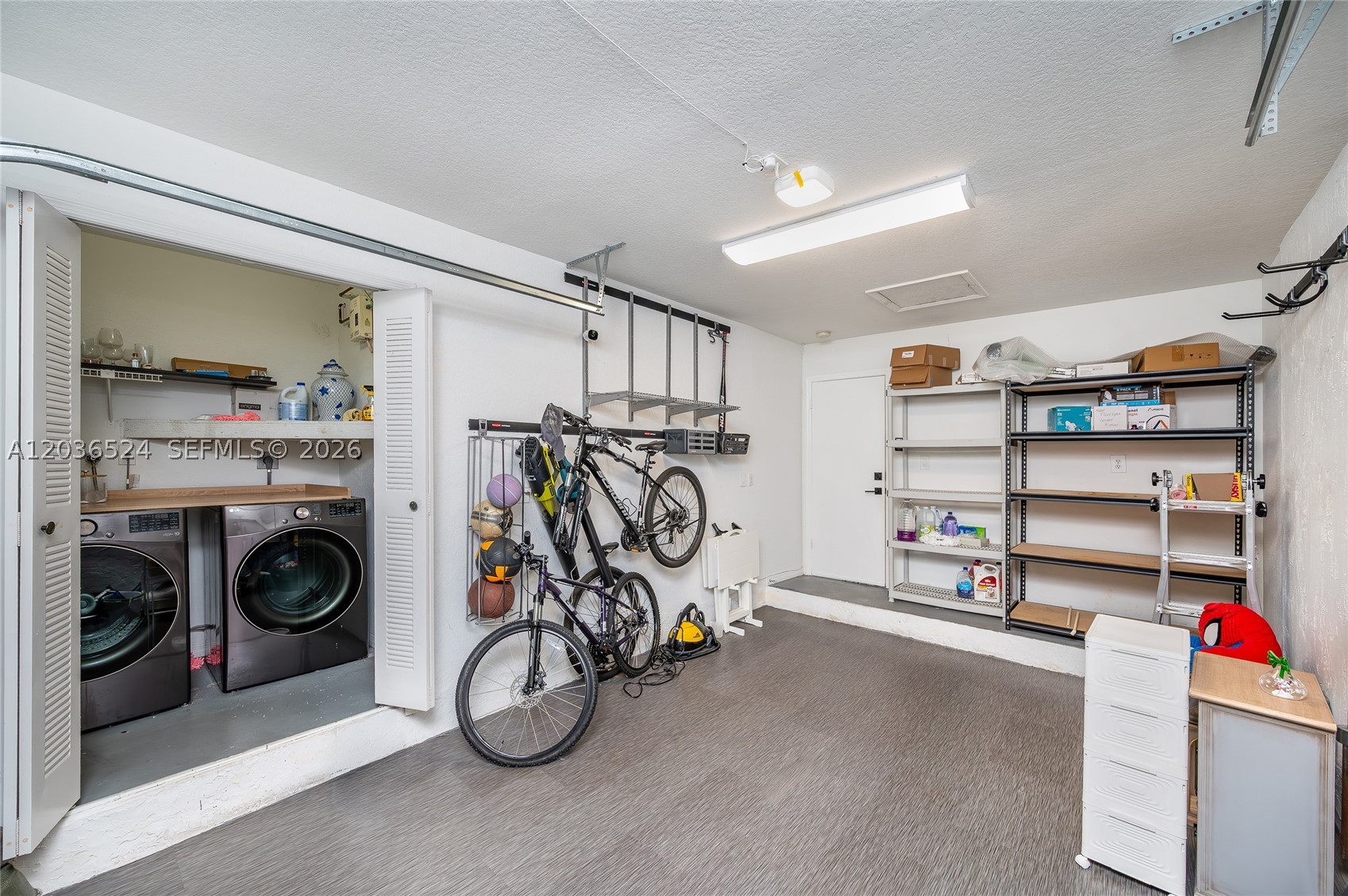 WEST LAKES GARDENS - Residential