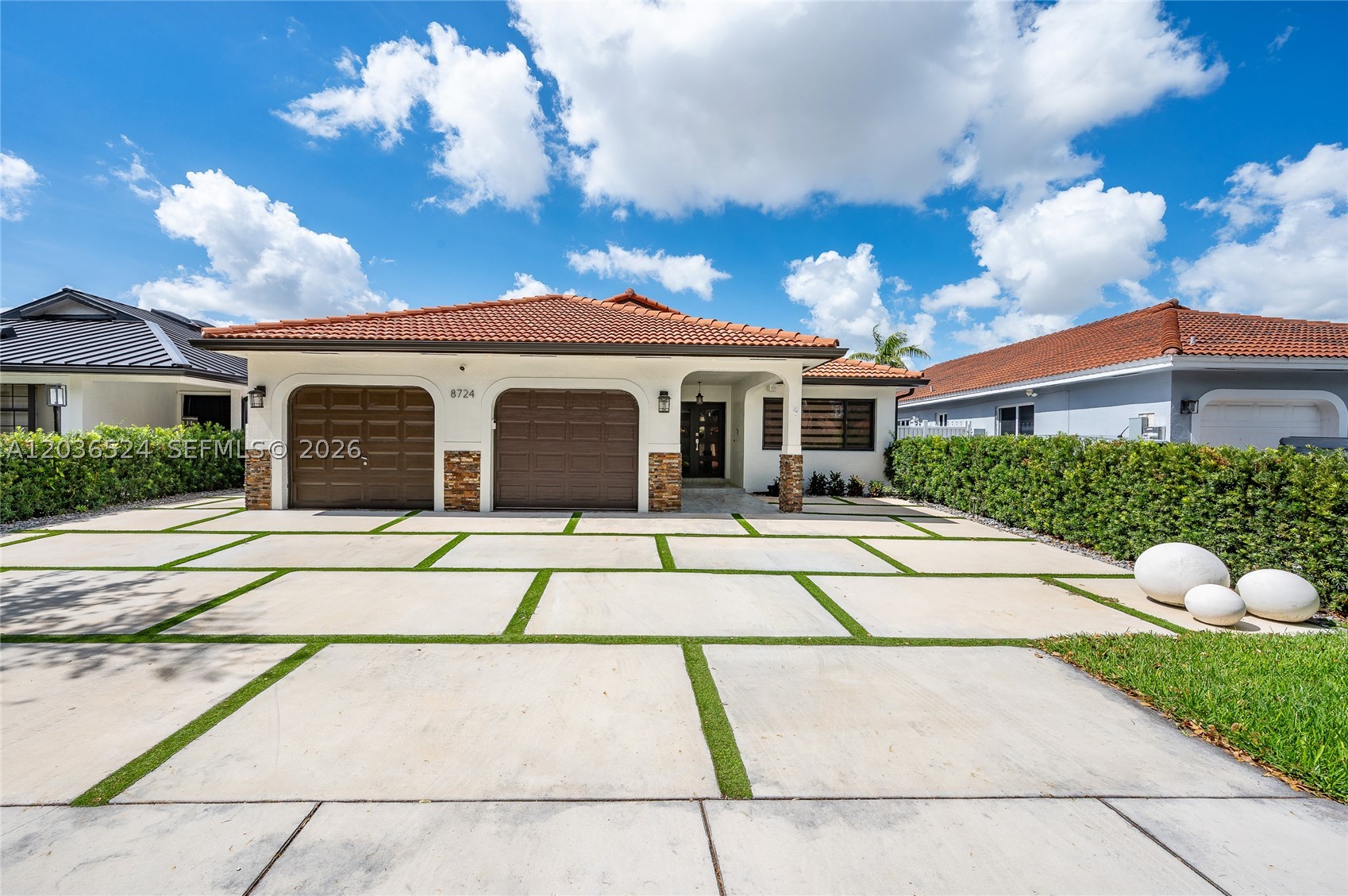 WEST LAKES GARDENS - Residential