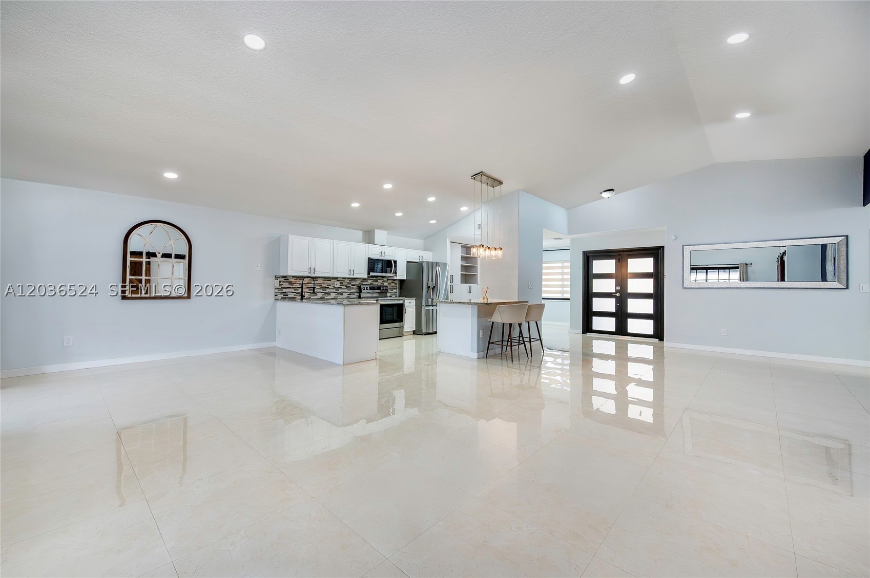 WEST LAKES GARDENS - Residential
