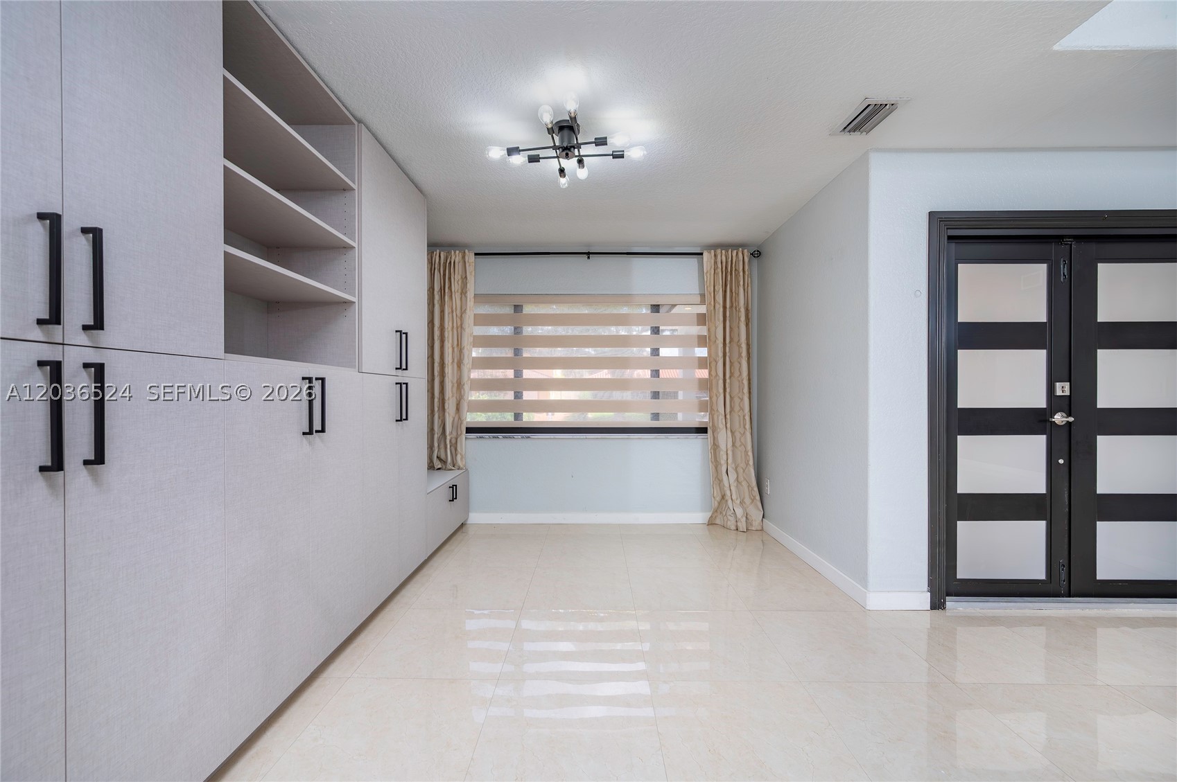 WEST LAKES GARDENS - Residential