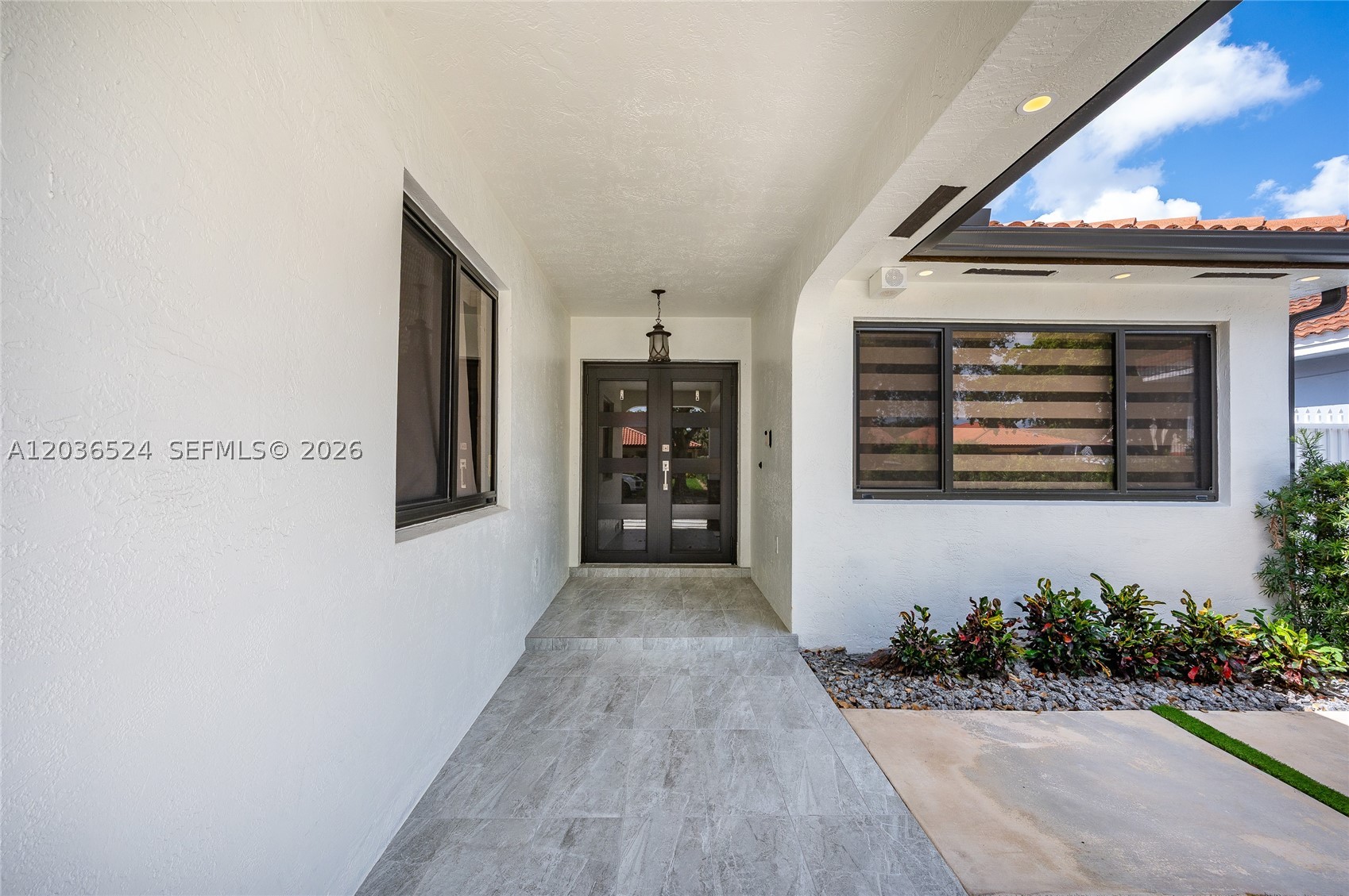WEST LAKES GARDENS - Residential